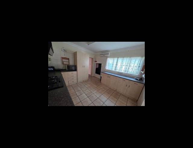 3 BEDROOM HOUSE SOLD IN SINOVILLE